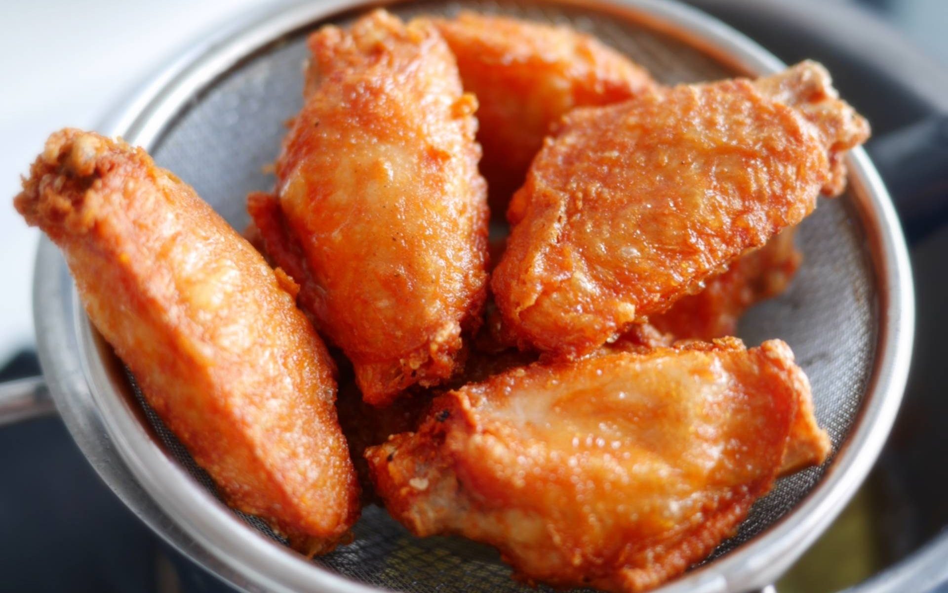 ปีกไก่ทอดน้ำปลา